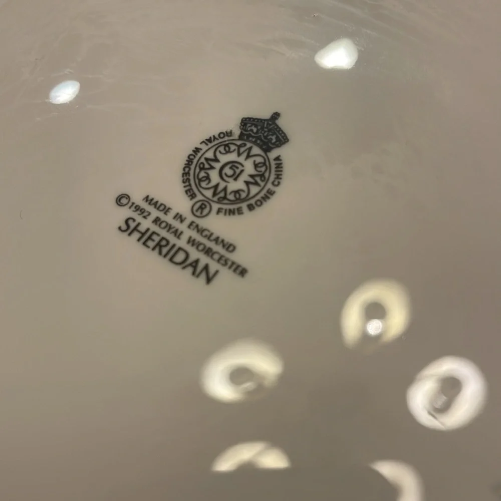 Rare Vintage 1992 Royal Worcester Dinnerware 5 piece set  Sheridan